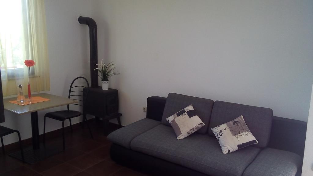 Apartments Nina Ravni Extérieur photo